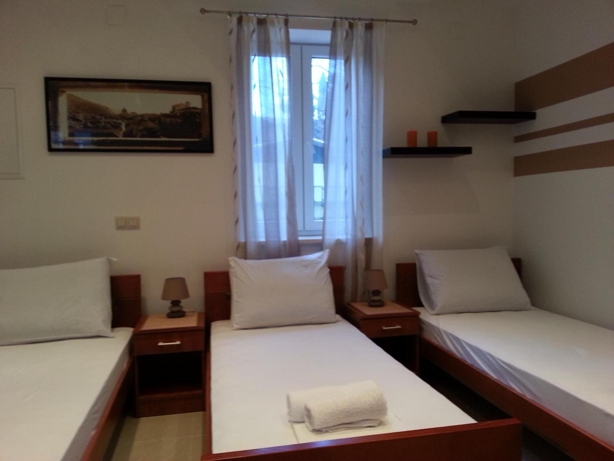Apartment Dalmatino *
